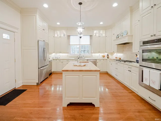 $669,800 | 1521 Larkinwood, Evansville, IN 47715