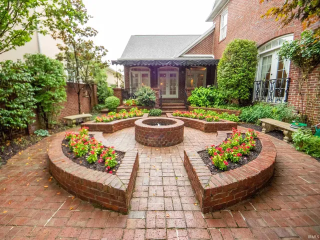 $669,800 | 1521 Larkinwood, Evansville, IN 47715