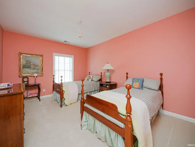 $669,800 | 1521 Larkinwood, Evansville, IN 47715