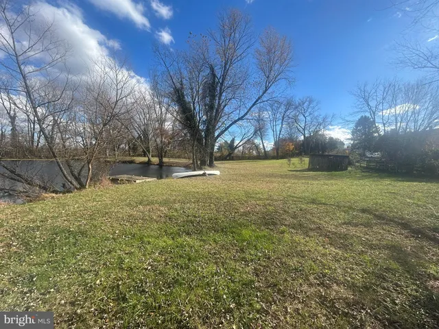 $975,000 | 45 East Broad Way, Lovettsville, VA 20180