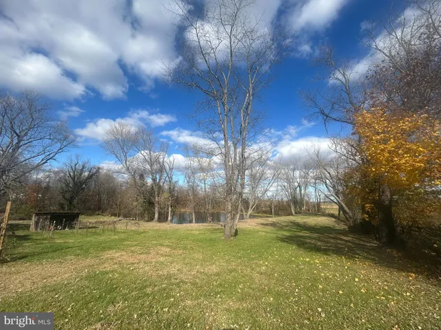 $975,000 | 45 East Broad Way, Lovettsville, VA 20180