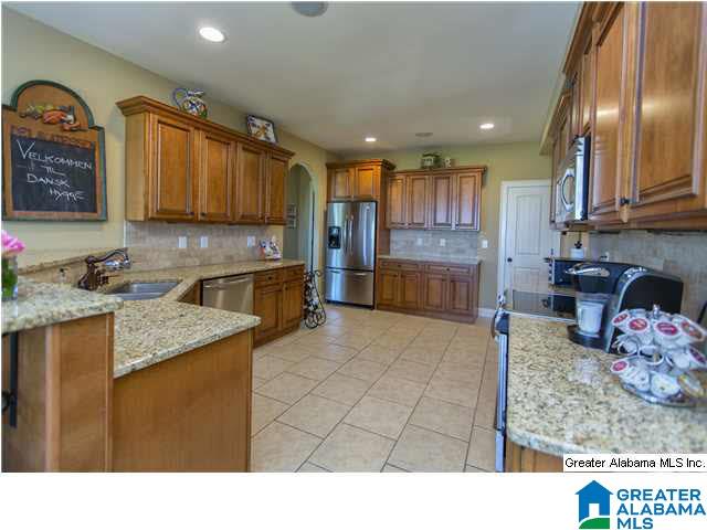 494 Oxford Way Pelham, AL 35124 - Photo 14 of 32