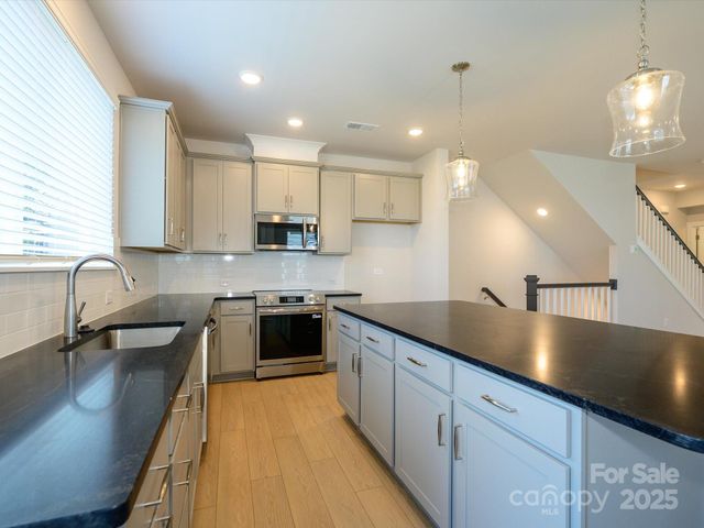 $483,237 | 1104 Bismuth Lane, Charlotte, NC 28211