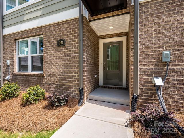 $483,237 | 1104 Bismuth Lane, Charlotte, NC 28211