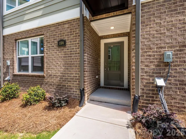 $483,237 | 1104 Bismuth Lane, Charlotte, NC 28211