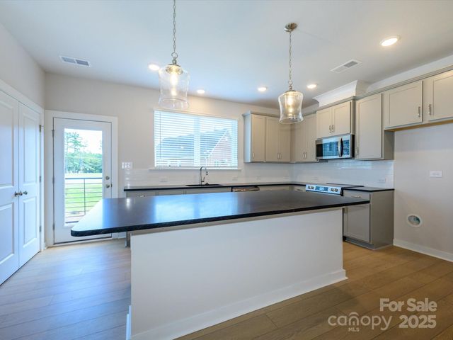 $483,237 | 1104 Bismuth Lane, Charlotte, NC 28211