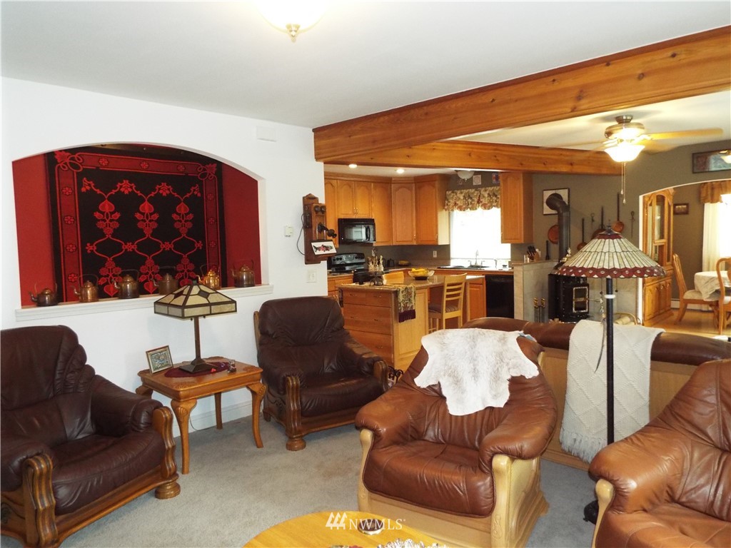 14872 Crescent Valley Road Southeast Olalla, WA 98359 - Photo 13 of 25 Gallery Image 13