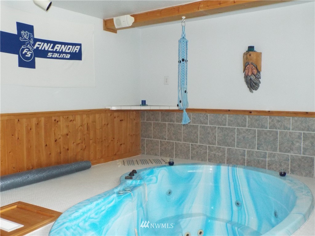 14872 Crescent Valley Road Southeast Olalla, WA 98359 - Photo 17 of 25 Gallery Image 17