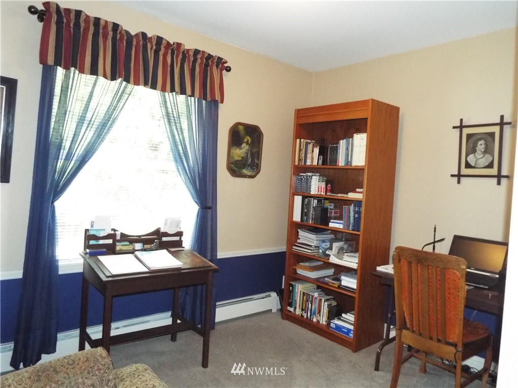 14872 Crescent Valley Road Southeast Olalla, WA 98359 - Photo 21 of 25 Gallery Image 21