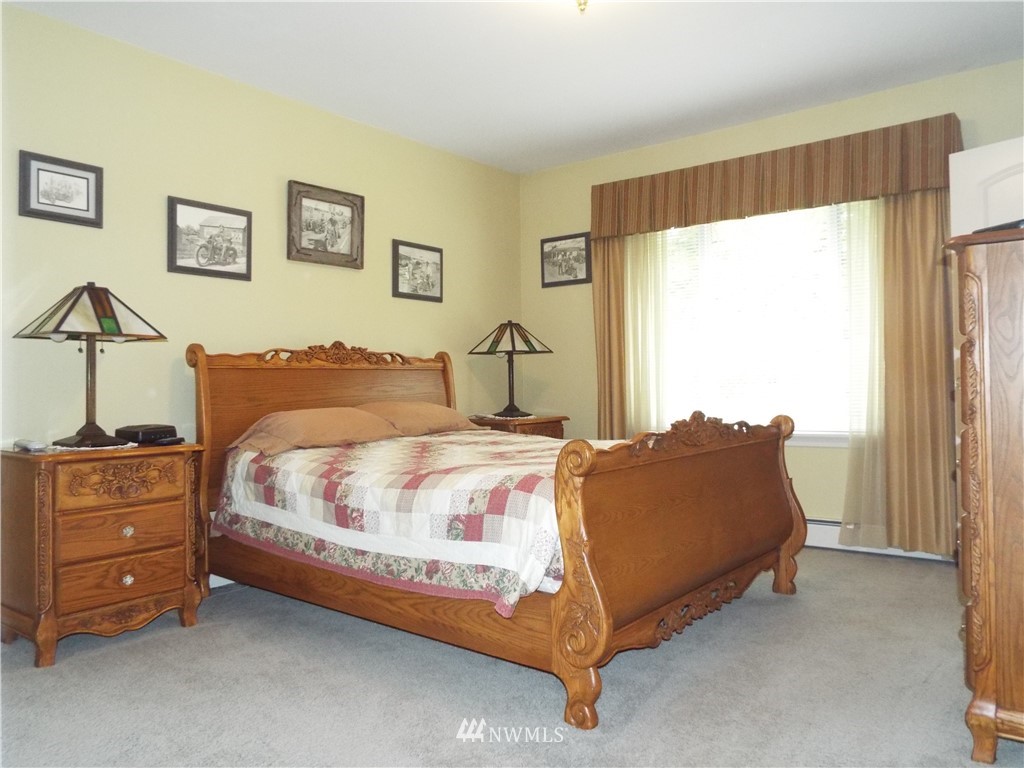 14872 Crescent Valley Road Southeast Olalla, WA 98359 - Photo 22 of 25 Gallery Image 22