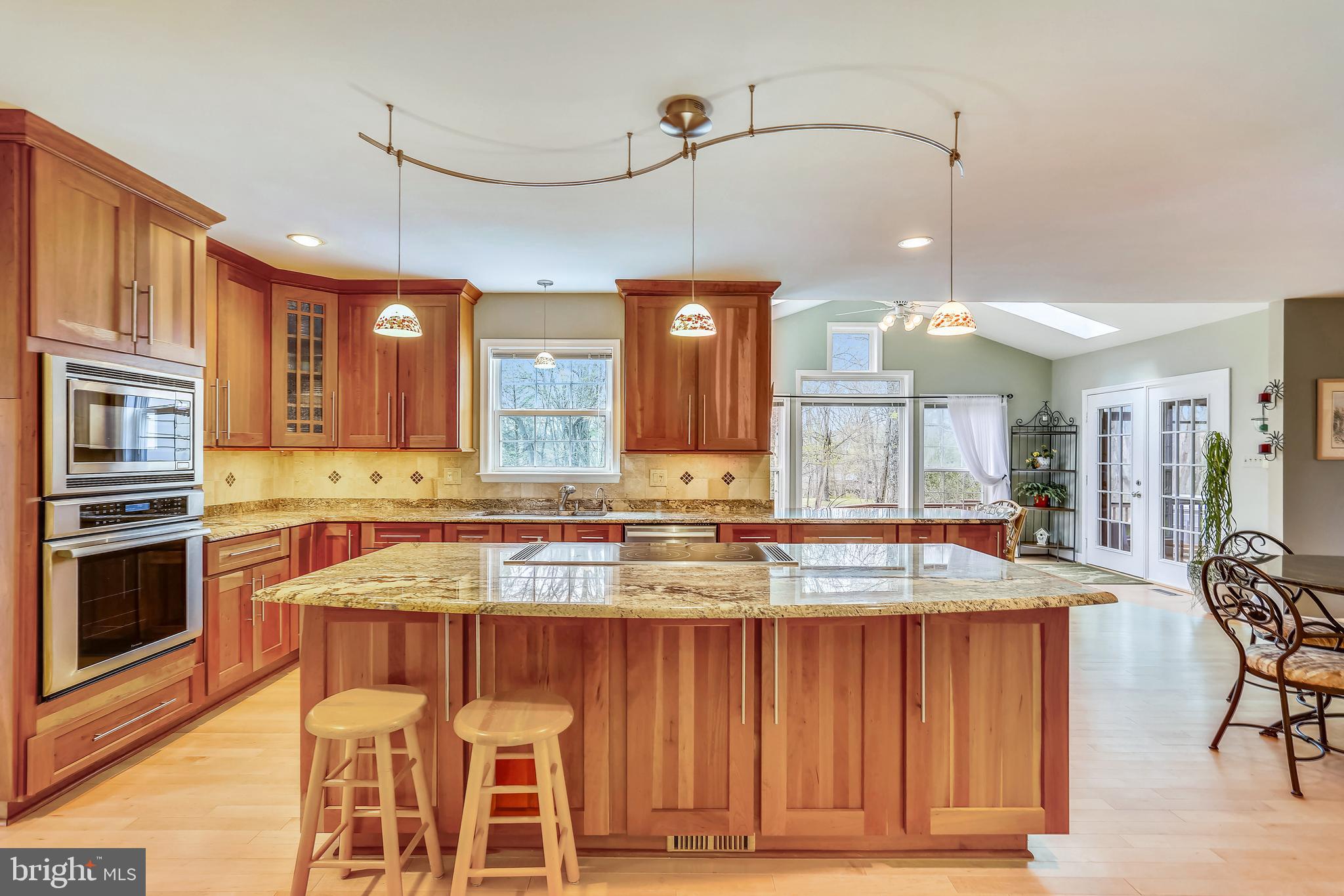 20931 Sunnyacres Road Gaithersburg, MD 20882 - Photo 2 of 83 Gourmet kitchen is open to morning room