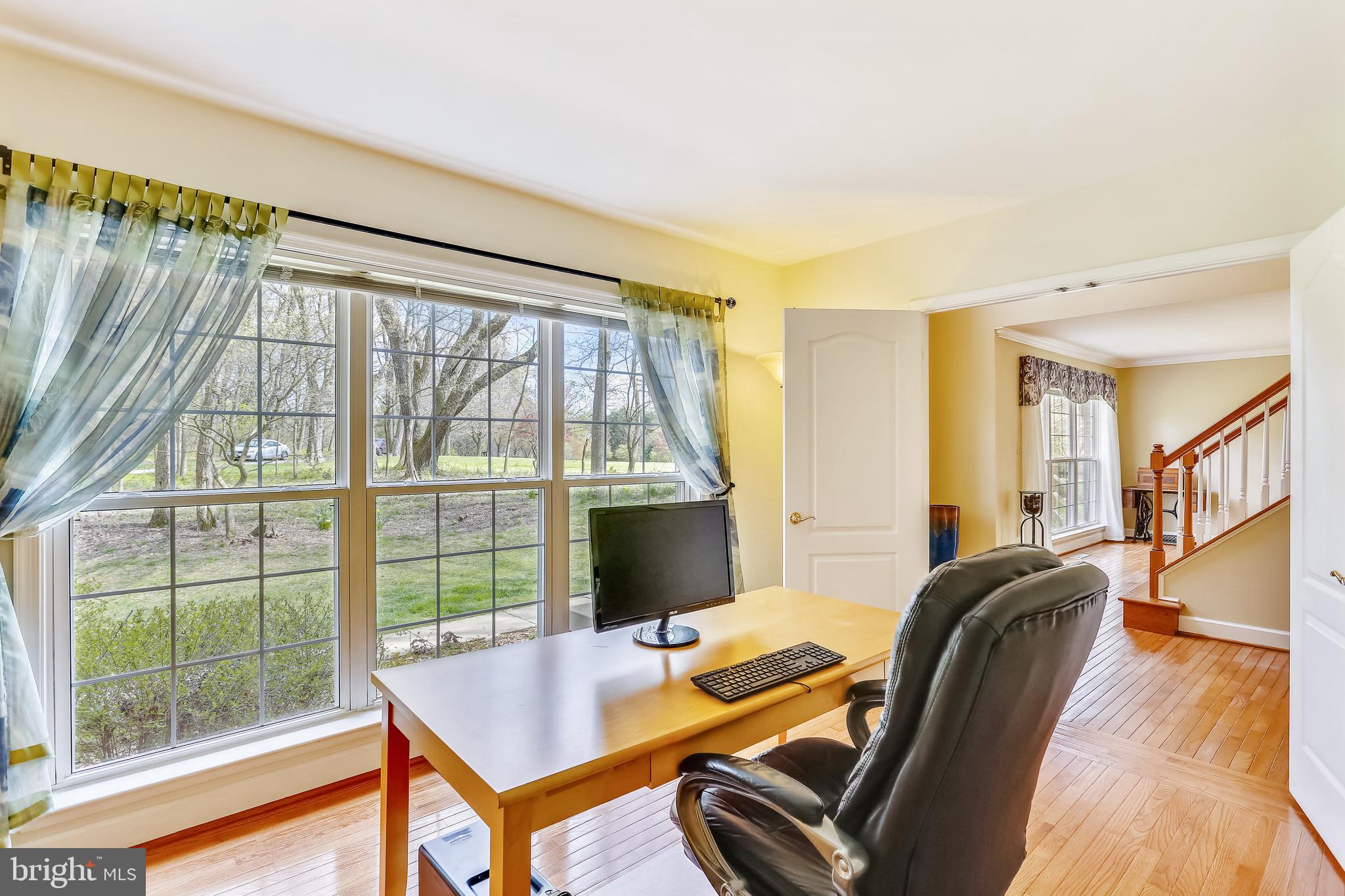 20931 Sunnyacres Road Gaithersburg, MD 20882 - Photo 11 of 83 Three windows to the front bring in light