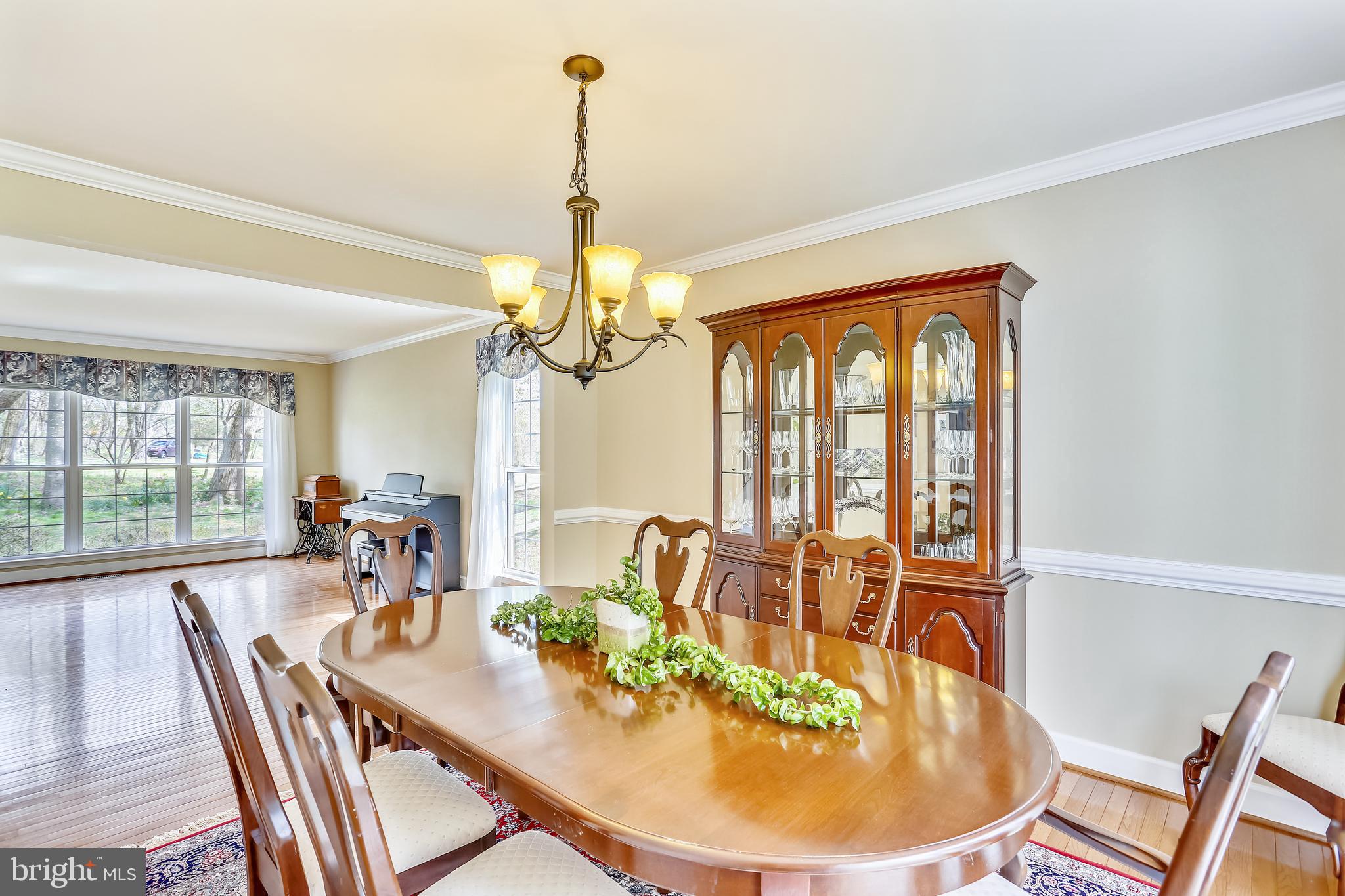 20931 Sunnyacres Road Gaithersburg, MD 20882 - Photo 15 of 83 Formal dining room is open to living room