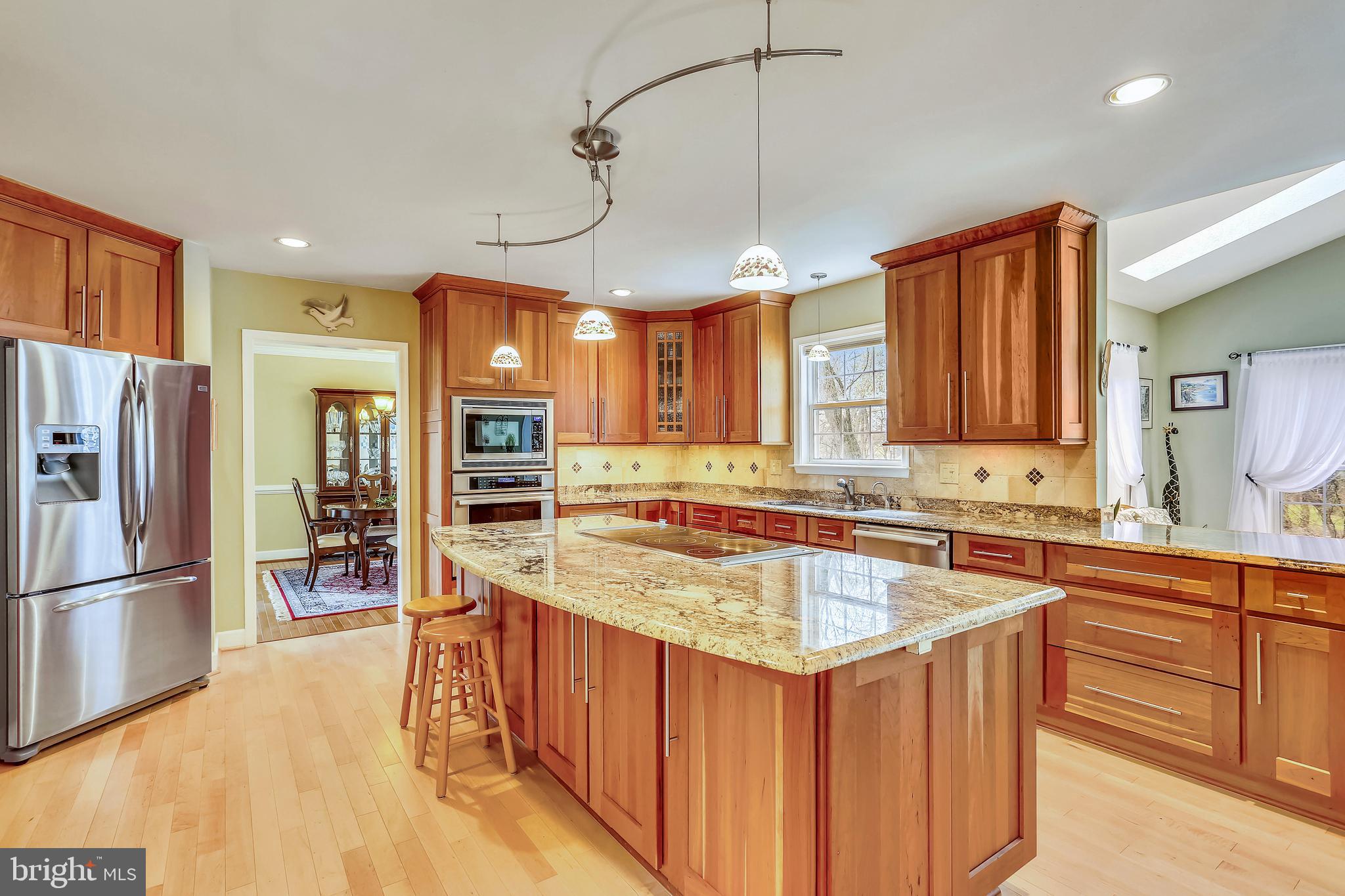 20931 Sunnyacres Road Gaithersburg, MD 20882 - Photo 17 of 83 Upgraded stainless steel appliances