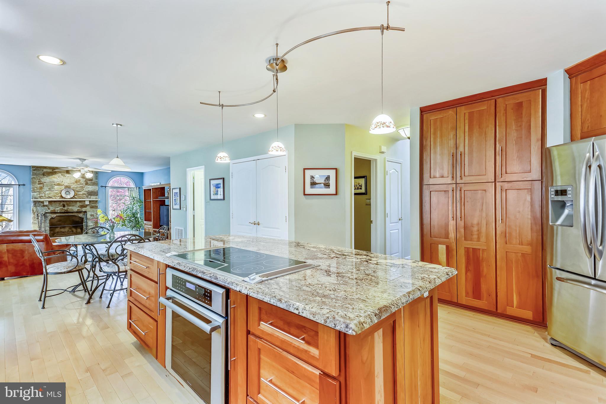 20931 Sunnyacres Road Gaithersburg, MD 20882 - Photo 19 of 83 Center isle has cooktop with oven below
