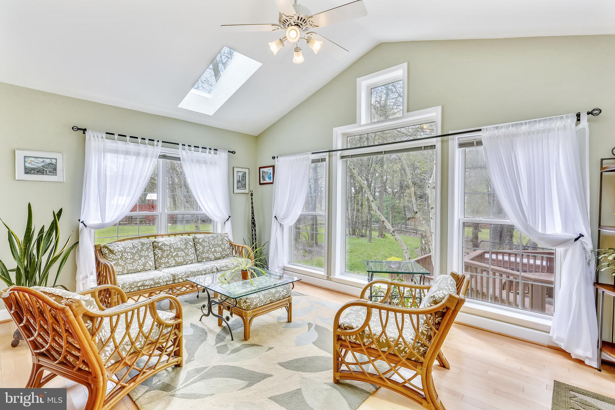 20931 Sunnyacres Road Gaithersburg, MD 20882 - Photo 23 of 83 Morning room has cathedral ceiling & 2 skylights