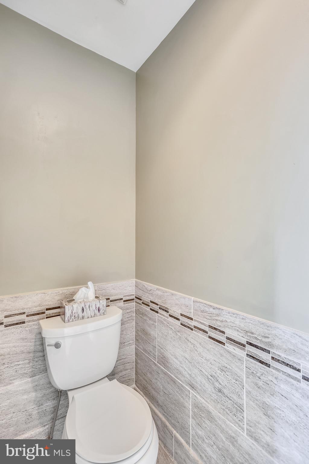 20931 Sunnyacres Road Gaithersburg, MD 20882 - Photo 40 of 83 Master bedroom water closet
