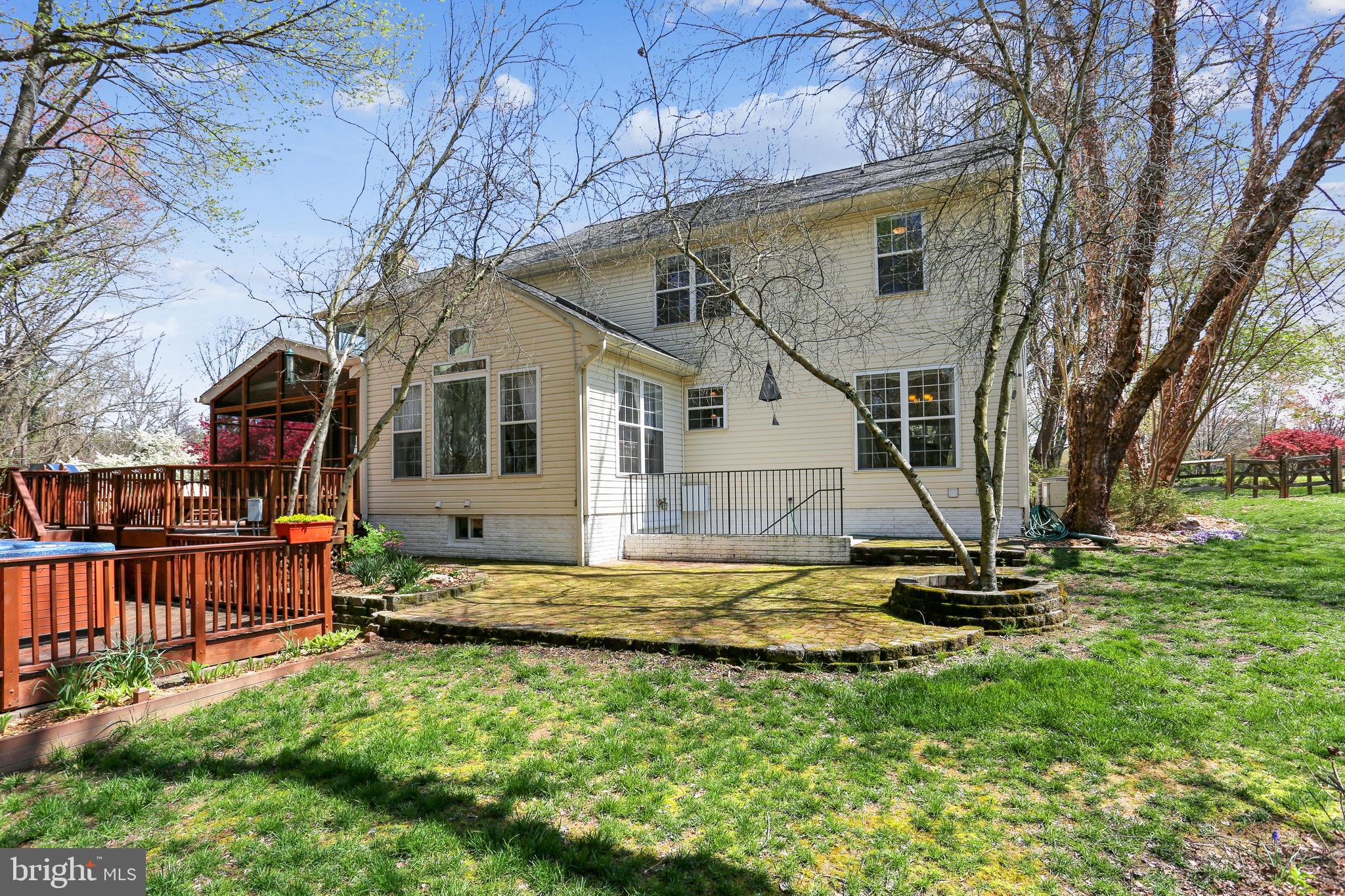 20931 Sunnyacres Road Gaithersburg, MD 20882 - Photo 65 of 83 Back view of the house