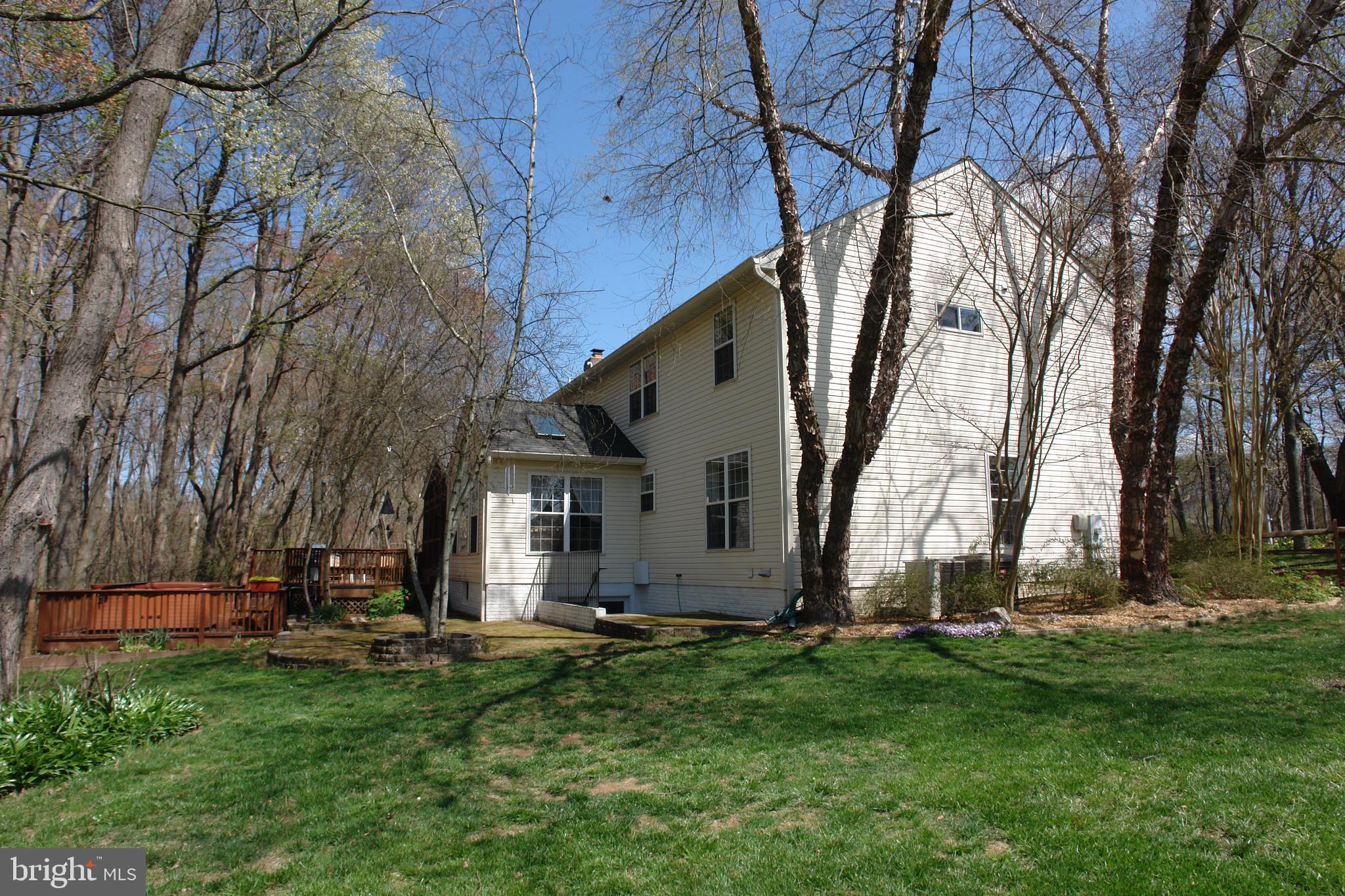 20931 Sunnyacres Road Gaithersburg, MD 20882 - Photo 68 of 83 Side view of the property