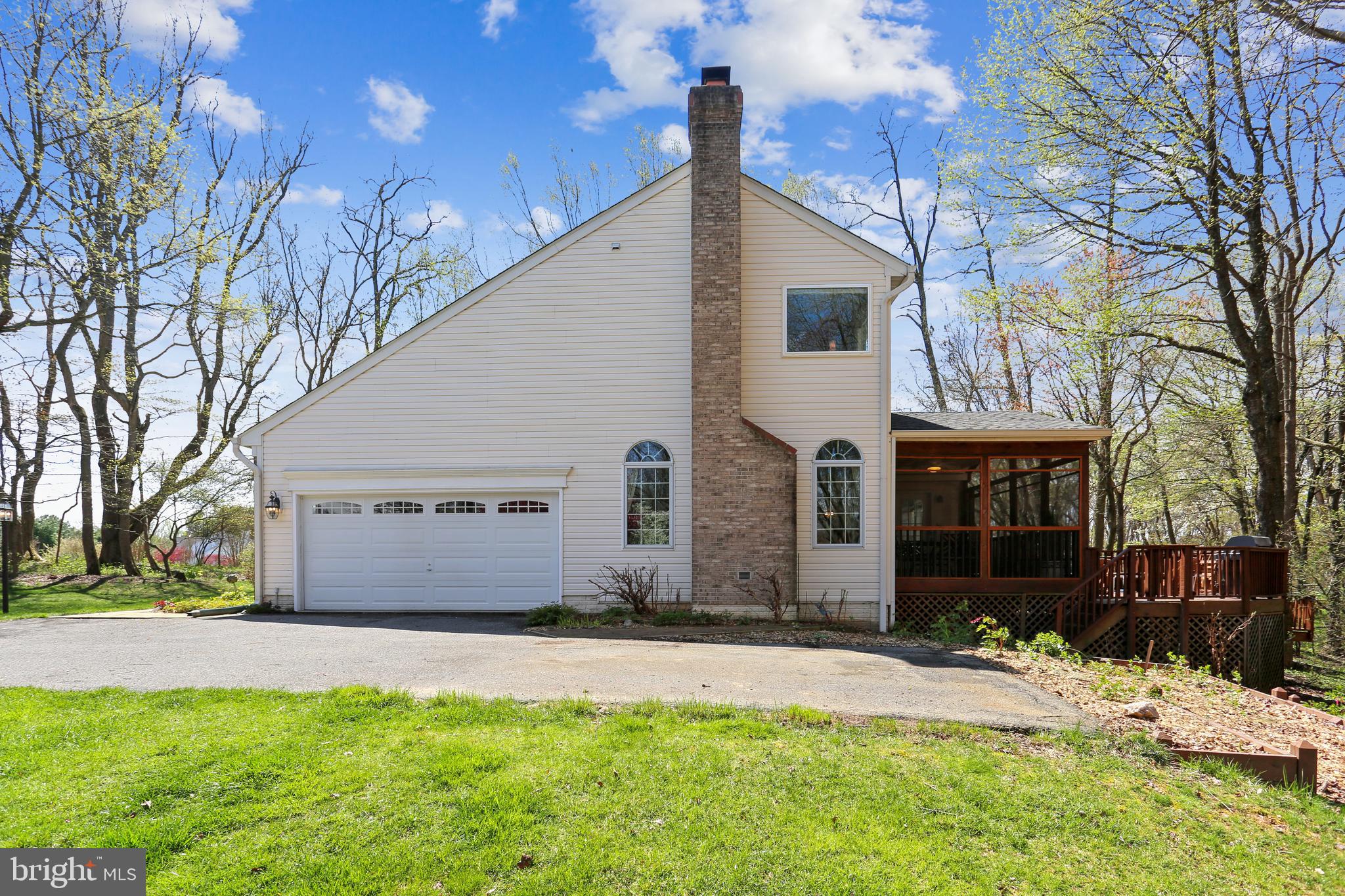 20931 Sunnyacres Road Gaithersburg, MD 20882 - Photo 70 of 83 Two-car side load garage and extra parking space