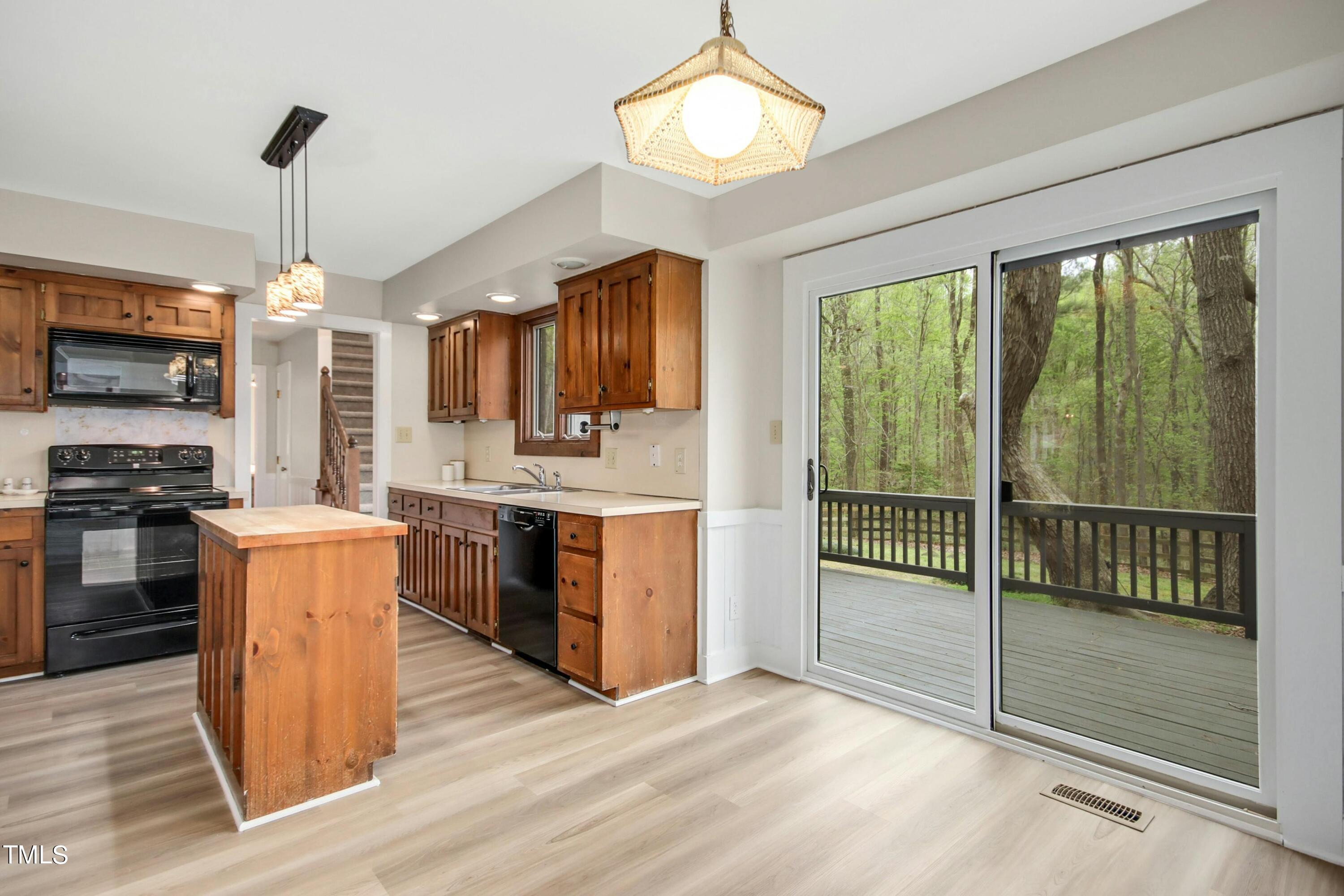 809 Carrington Drive Raleigh, NC 27615 - Photo 14 of 54 012-461046-809_Carrington_Drive_IMG_8845