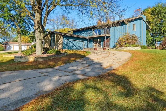 $449,900 | 2804 Dartmouth Drive, Janesville, WI 53548