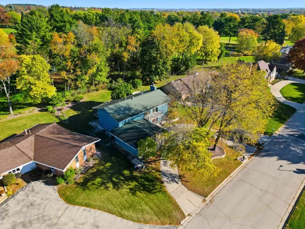 $439,900 | 2804 Dartmouth Drive, Janesville, WI 53548