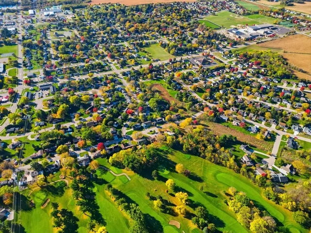 $449,900 | 2804 Dartmouth Drive, Janesville, WI 53548