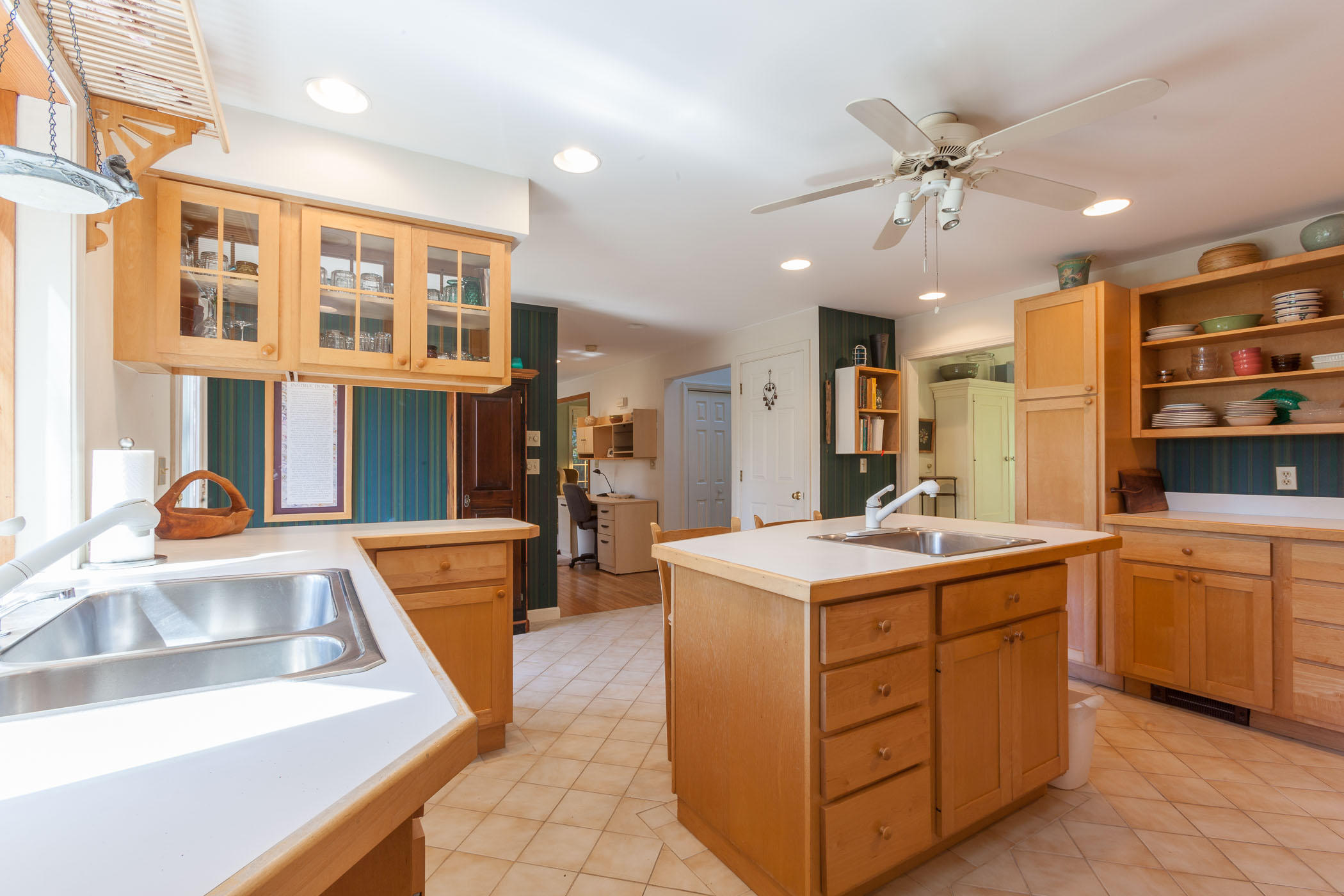 18 Valleybrook Road Ogunquit, ME 03907 - Photo 19 of 33 kitchen