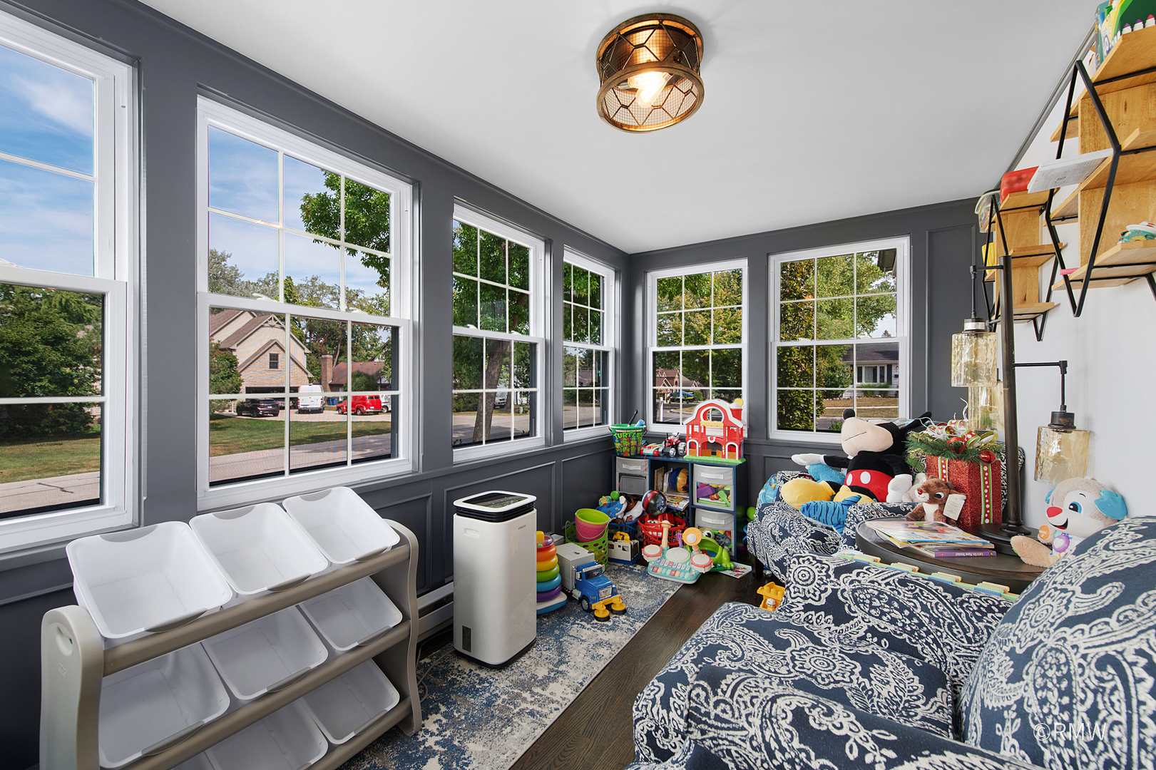 430 North Maple Street Itasca, IL 60143 - Photo 17 of 43 a very nice looking living room with a large window