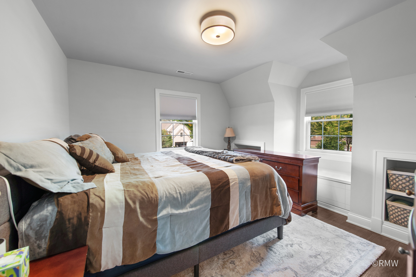 430 North Maple Street Itasca, IL 60143 - Photo 28 of 43 a bedroom with a bed and a window