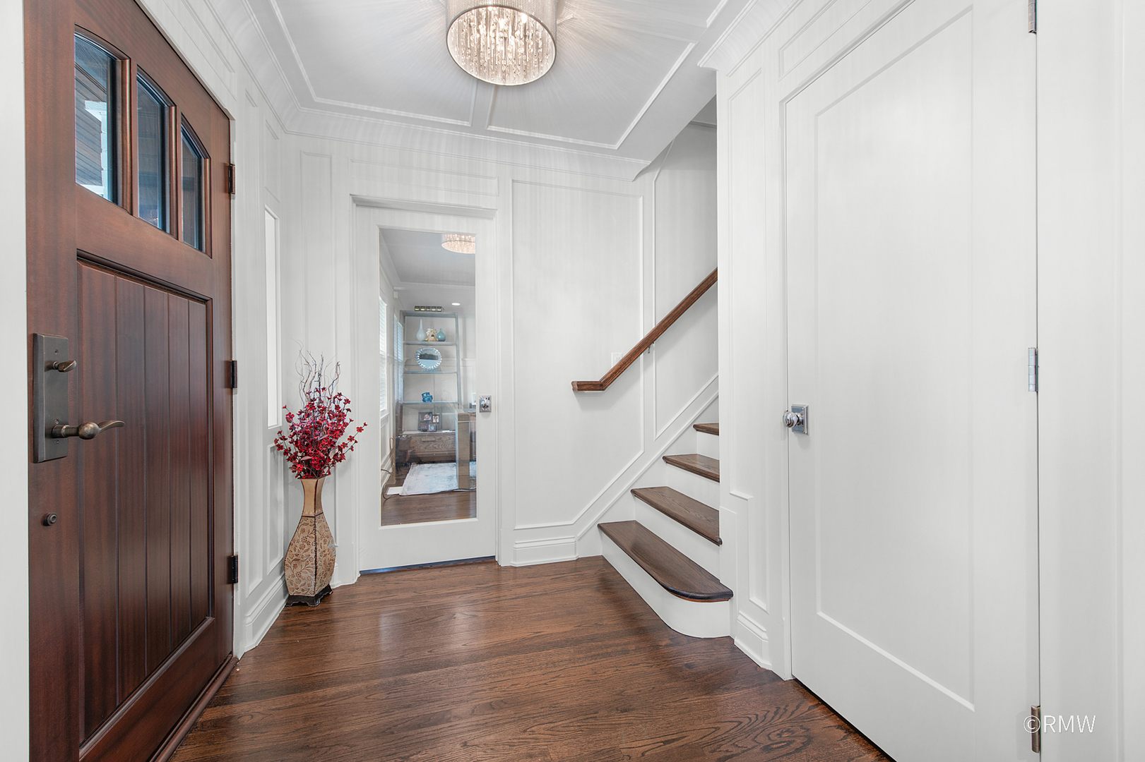430 North Maple Street Itasca, IL 60143 - Photo 4 of 43 a view of entryway and hall with wooden floor