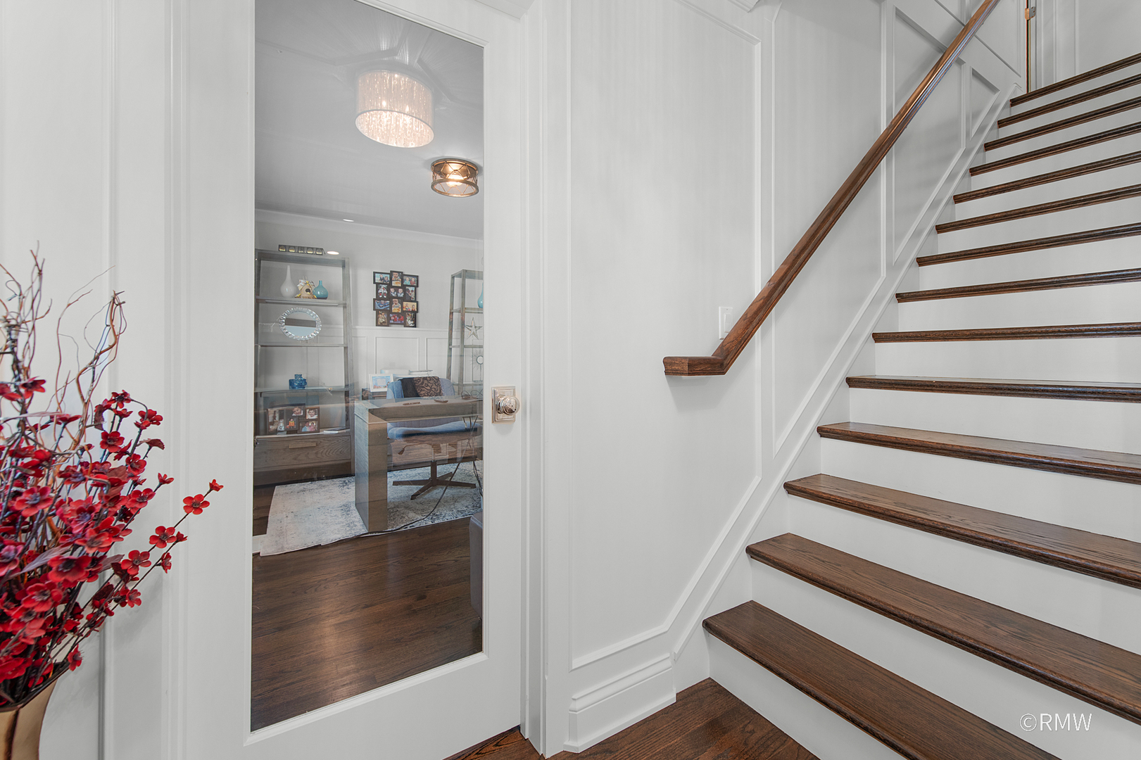 430 North Maple Street Itasca, IL 60143 - Photo 5 of 43 a view of entryway and hall