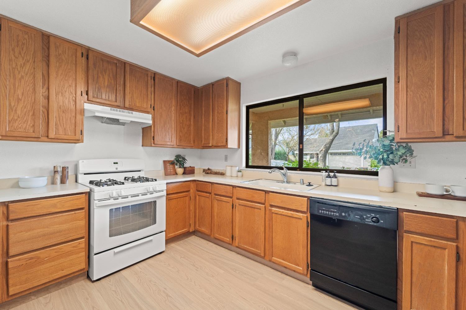 2754 Concord Avenue Davis, CA 95618 - Photo 17 of 54