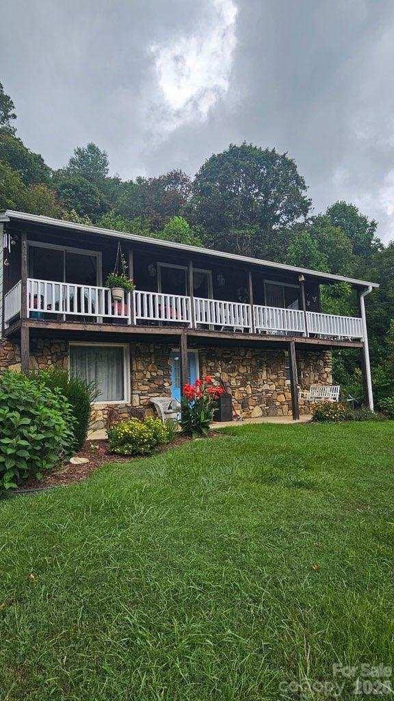 707 Lickskillet Road Burnsville, NC 28714 - Photo 3 of 44
