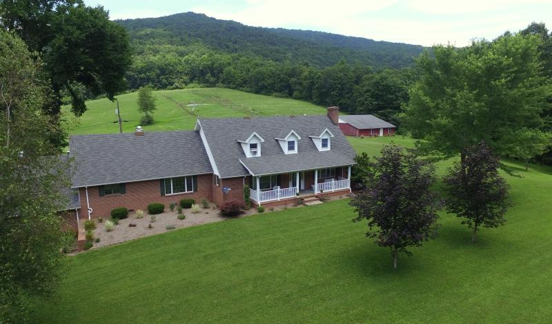 2271 Julia Road Renick, WV 24966 - Photo 6 of 79 Gallery Image 6