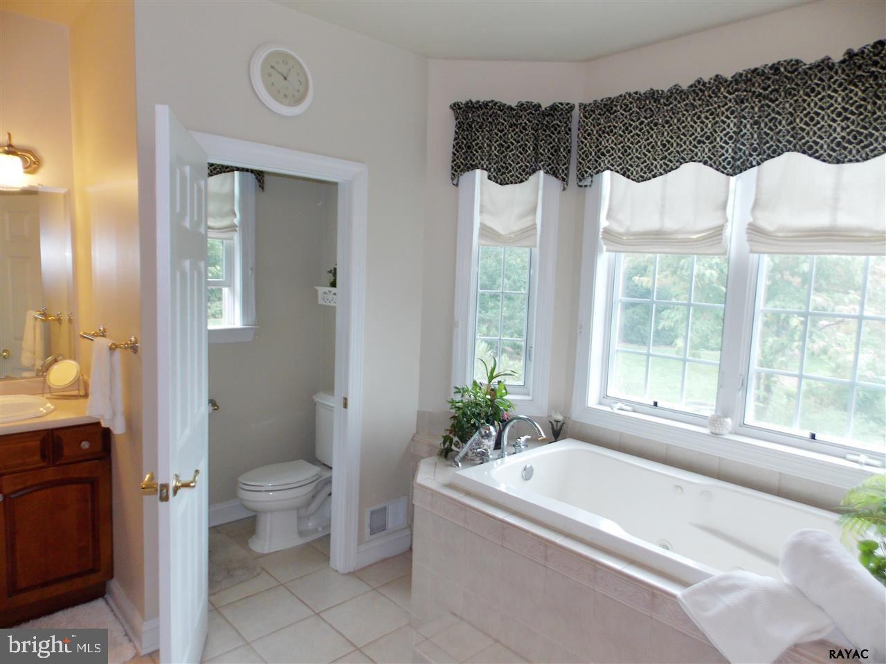 17265 Dolf Road Stewartstown, PA 17363 - Photo 17 of 36 Gallery Image 17