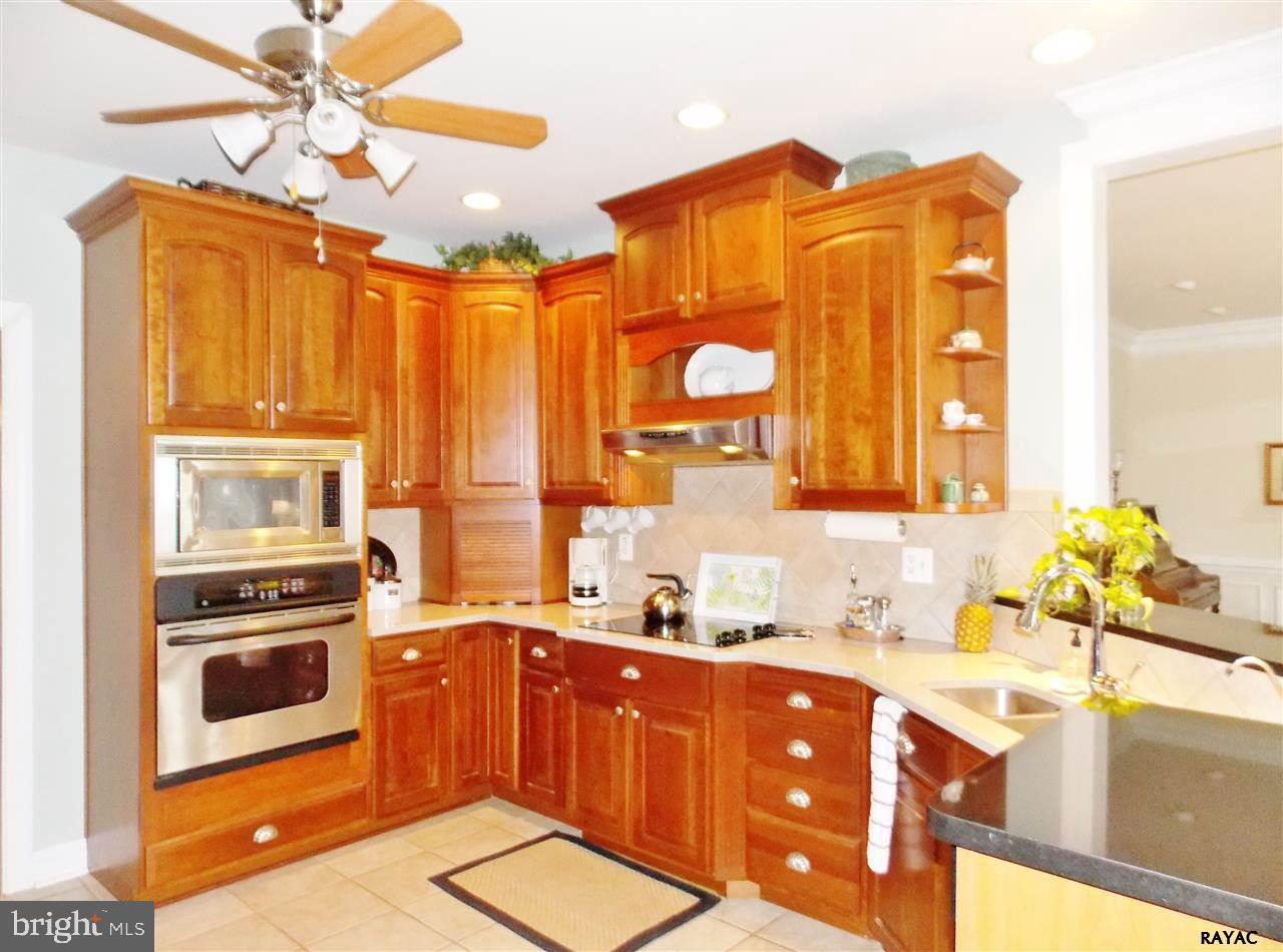 17265 Dolf Road Stewartstown, PA 17363 - Photo 9 of 36 Gallery Image 9