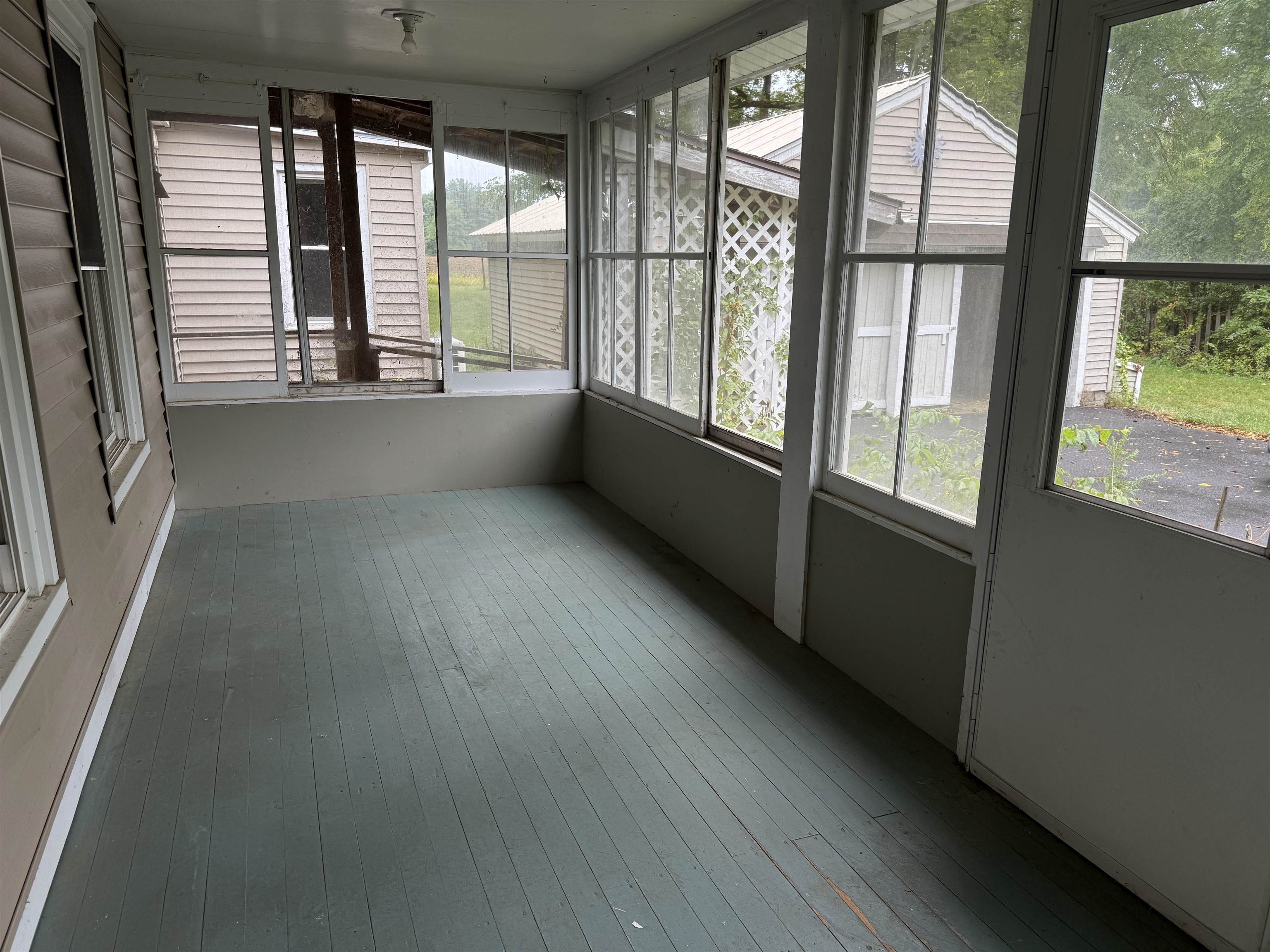 2069 Fort Bridgman Road Vernon, VT 05354 - Photo 26 of 37