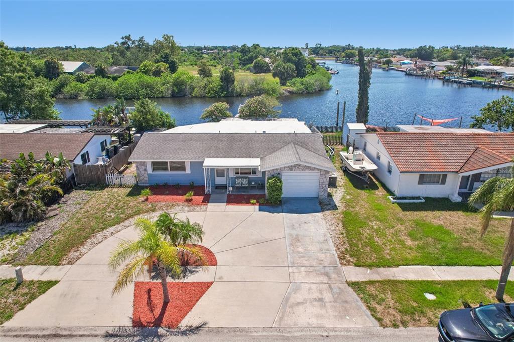 1133 Grand Boulevard Holiday, FL 34690 - Photo 1 of 35
