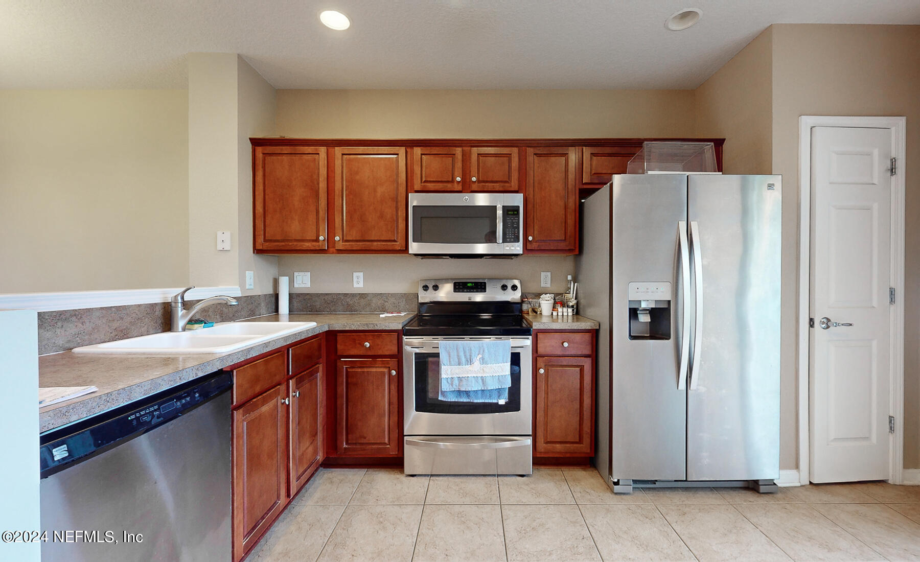 6702 Arching Branch Circle Jacksonville, FL 32258 - Photo 19 of 25 Kitchen a