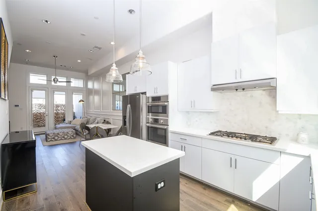 $2,750 | 2412 Canal Street, Unit K, Houston, TX 77003