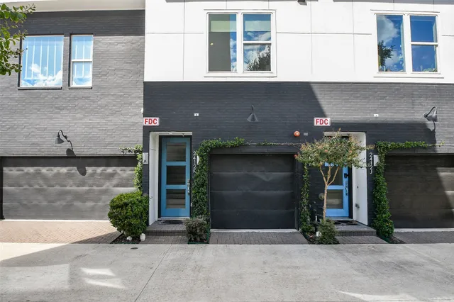 $2,750 | 2412 Canal Street, Unit K, Houston, TX 77003