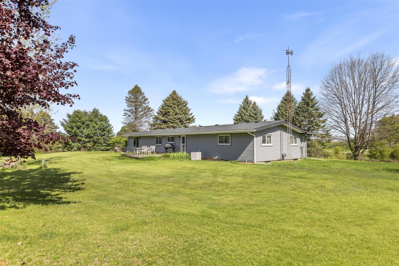 3979 Clinton Macon Road Clinton, MI 49236 - Photo 25 of 35