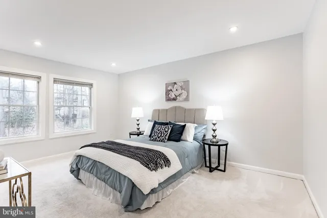 $599,888 | 6020 Forrest Hollow Lane, Springfield, VA 22152