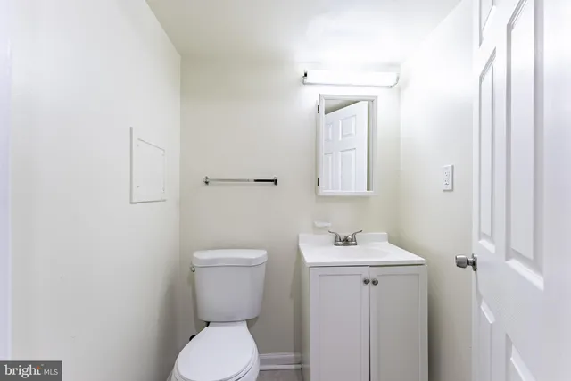 $599,888 | 6020 Forrest Hollow Lane, Springfield, VA 22152