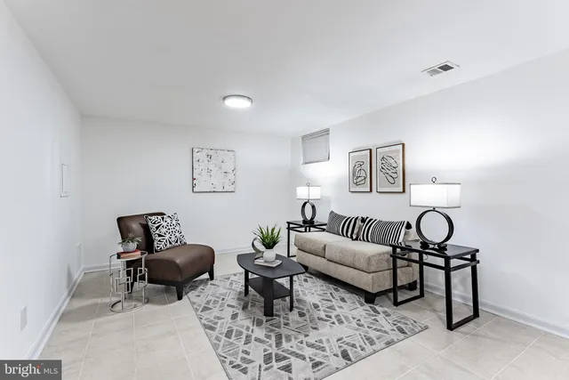 $599,888 | 6020 Forrest Hollow Lane, Springfield, VA 22152