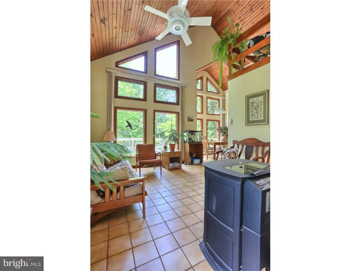 117 Mail Rte Road Sinking Spring, PA 19608 - Photo 4 of 25 Kitchen