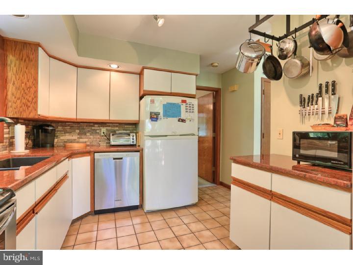 117 Mail Rte Road Sinking Spring, PA 19608 - Photo 7 of 25 Dining Room