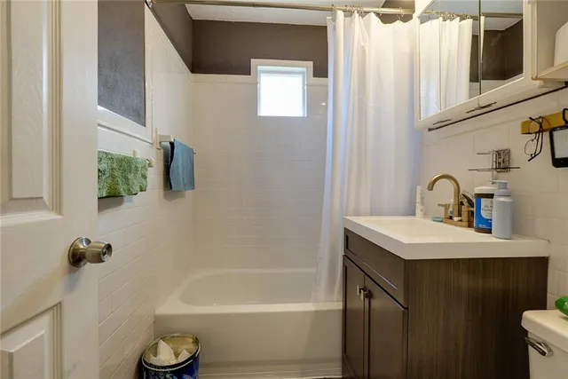 $200,000 | 2530 Queen Ridge Drive, Independence, MO 64055